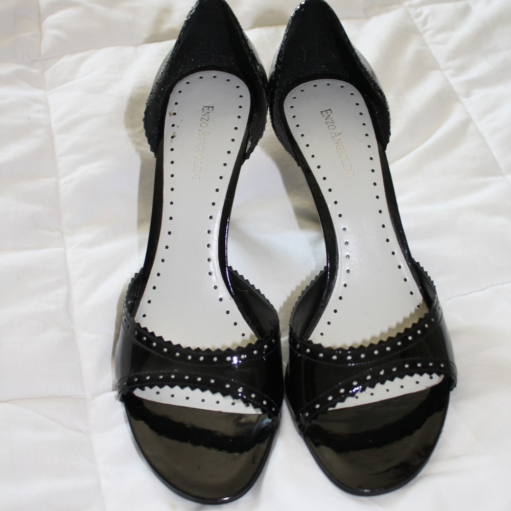 Black Patent leather scalloped design heels
